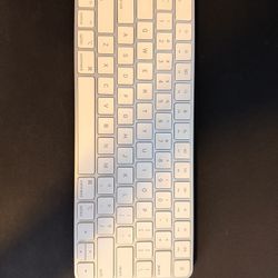 Apple Magic Keyboard