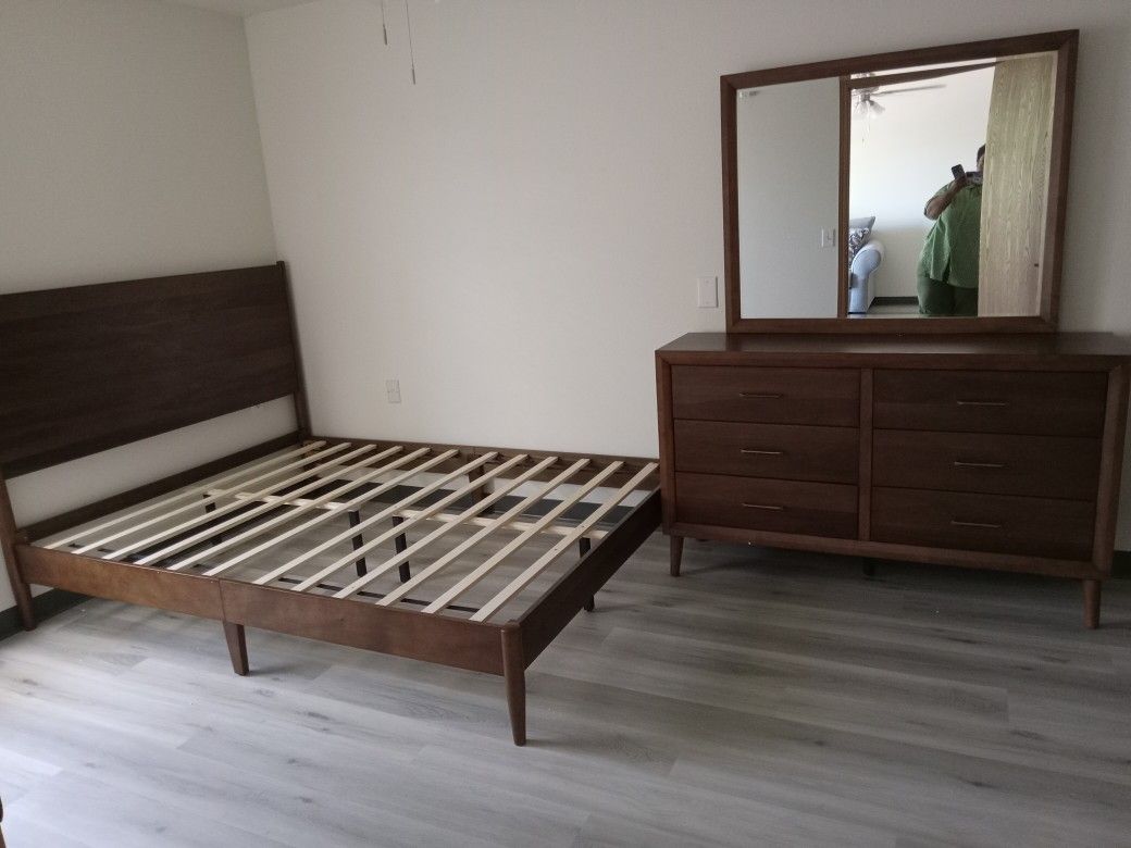 Gorgeous Bedframe Mattress Dresser With Attached Mirror