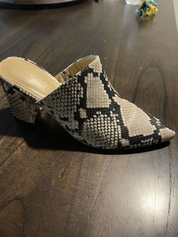 Woman’s Shoes