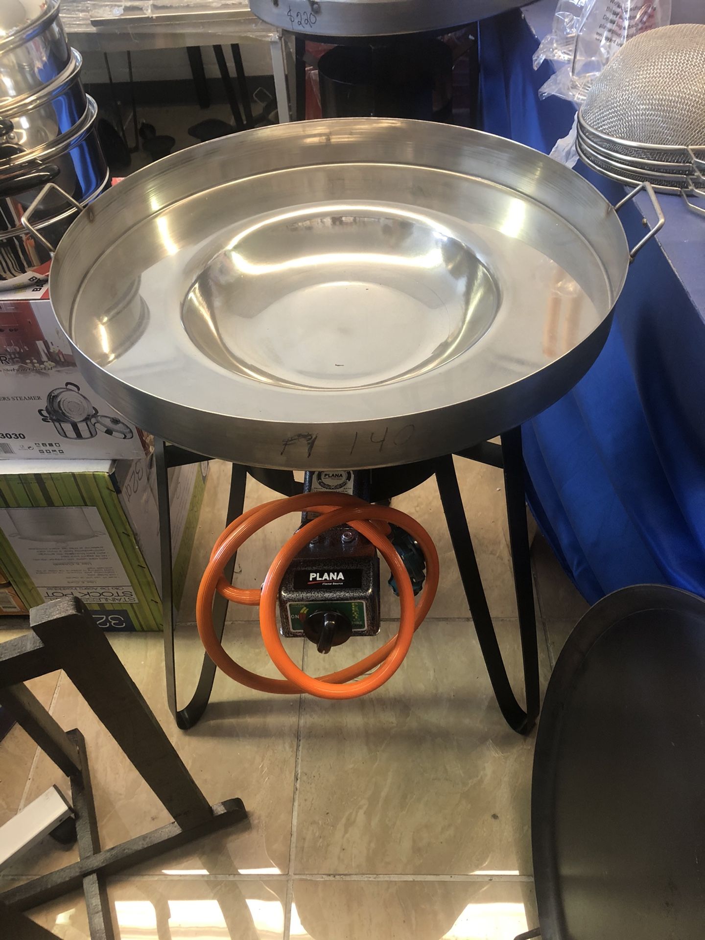 Comal y quemador y base para pescado y pollo y camarones