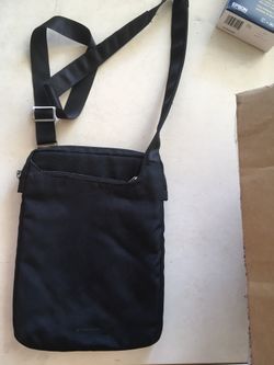 Tablet/IPad Messenger Bag
