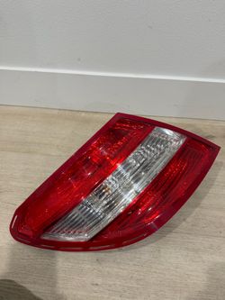 08-11 Mercedes W204 C300 C350 Tail Light Lamp Left Driver Side OEM