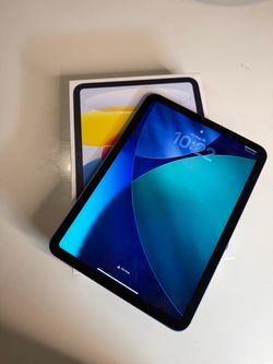 *Price Negotiable* iPad A16 11th Gen With Cellular 128 gb Blue with Case