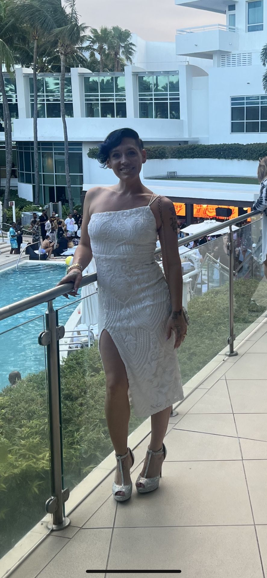 Windsor Size Small White Sequin Dress