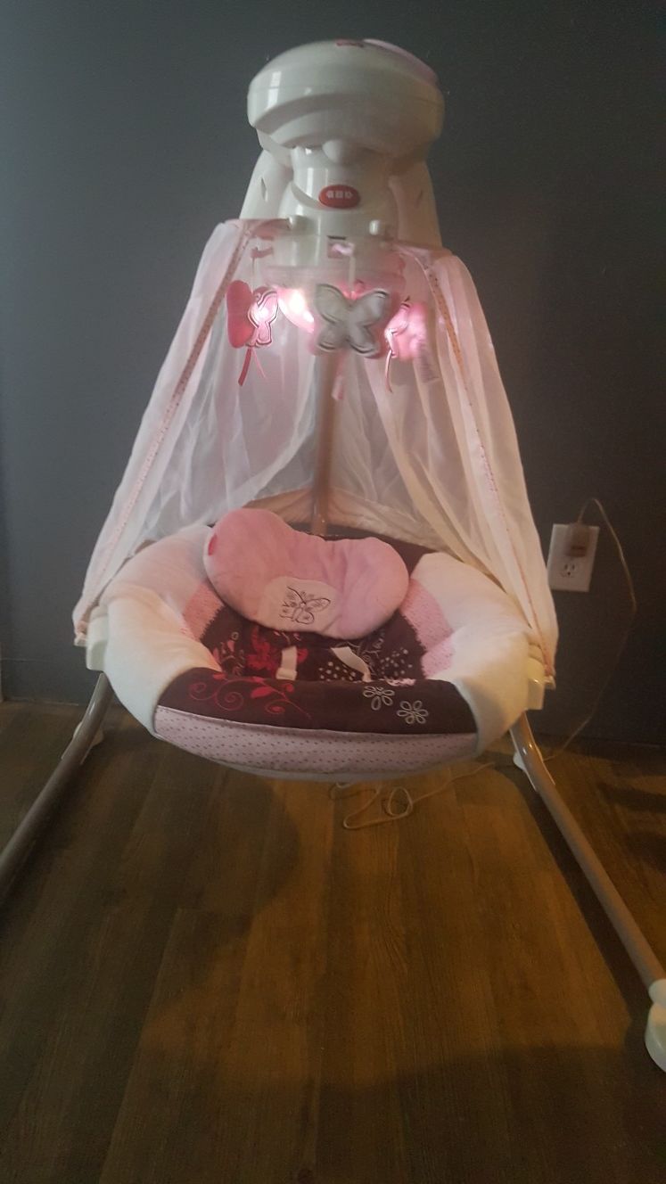 Fisher-price - Butterfly Garden Papasan Cradle Swing