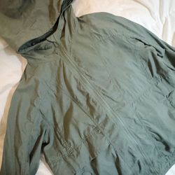 Lululemon Hood Lite Jacket - Size 4