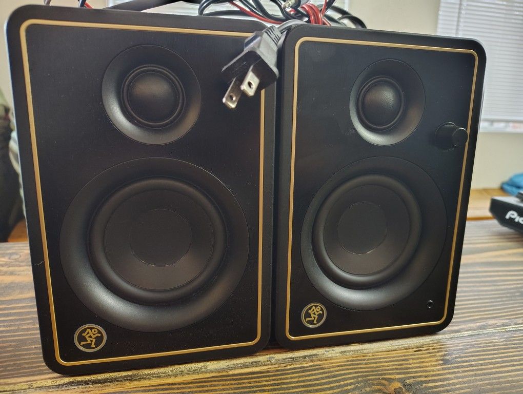 Mackie CR3-X Studio Monitors