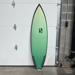 NEW BLACKBIRD SURFBOARDS (ENCINITAS) 6’ 2” 5 Fin Performance Shortboard 