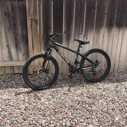 Ozark Trail Mountain Bike 24 In