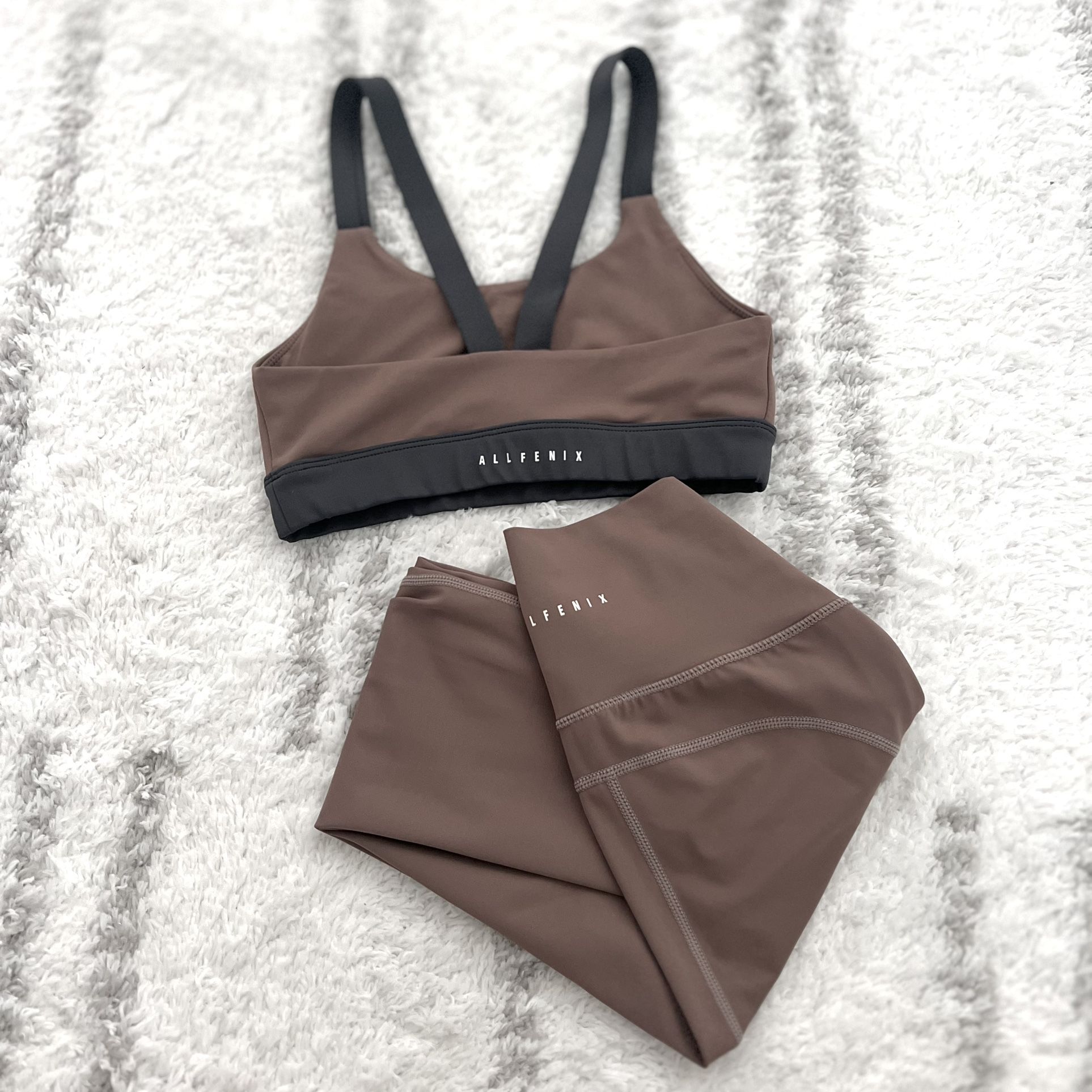 All Fenix Latte V-Back & Legging Matching Set in XS