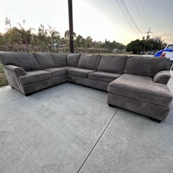 Offerup sectional deals