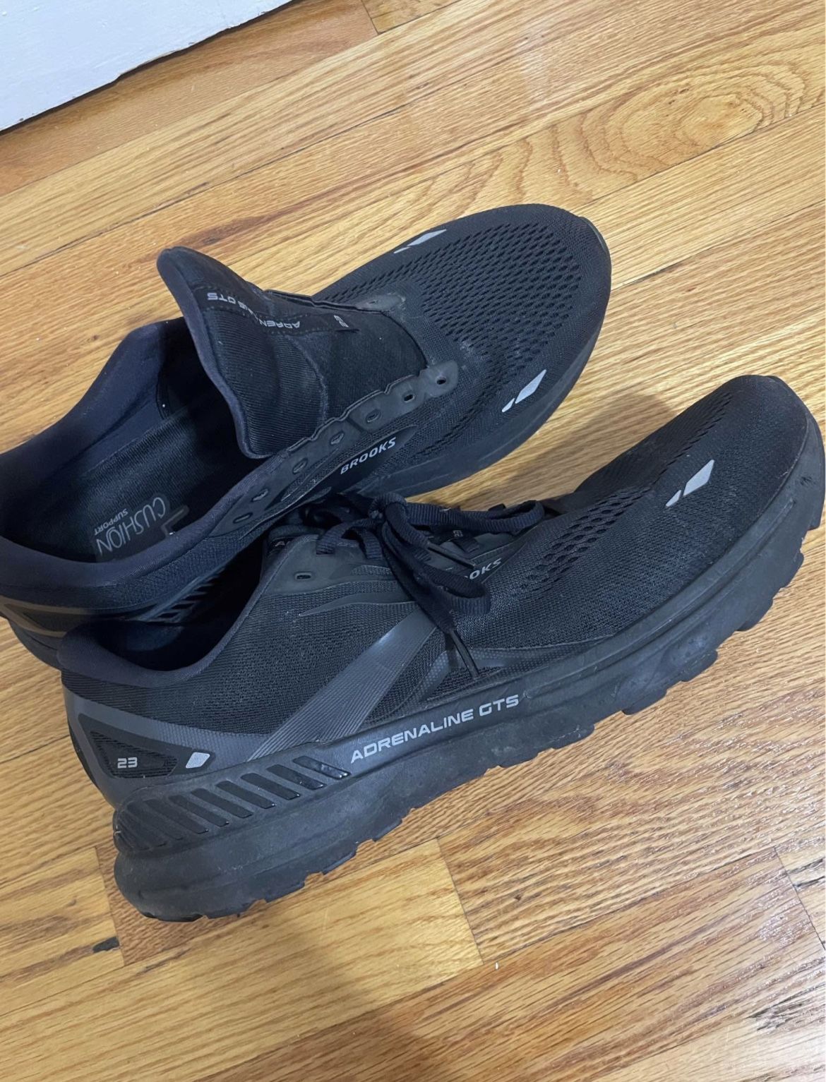 Brooks Men Running Shoes (size 15)