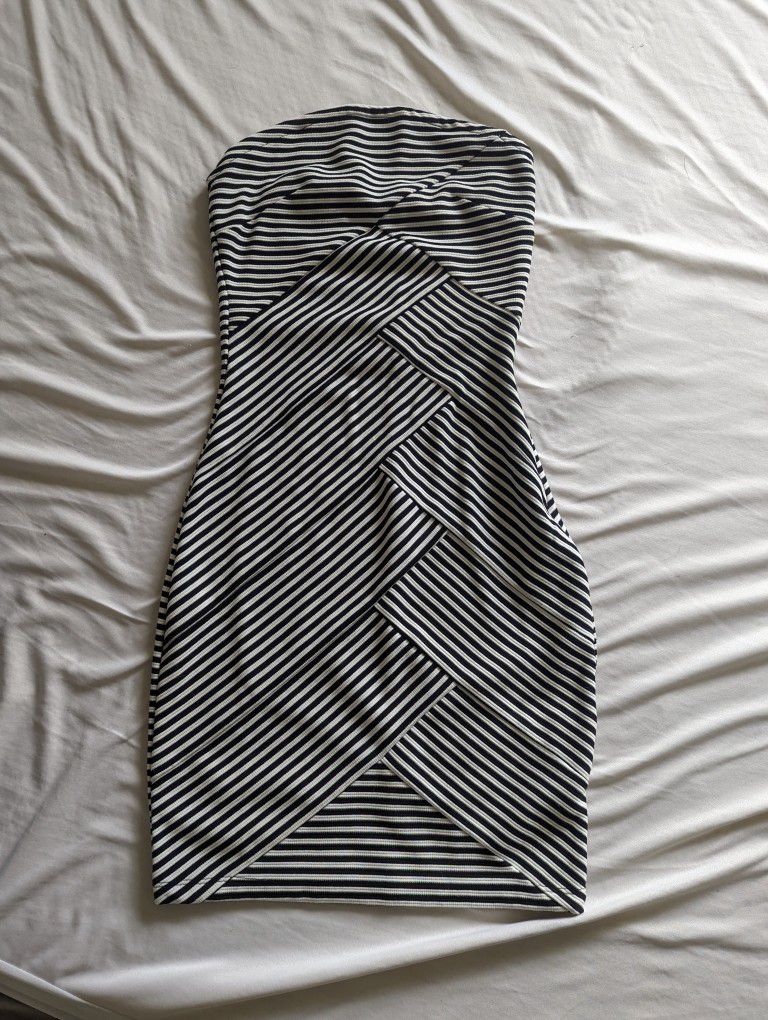 New Dress -black And White Stripes , xs