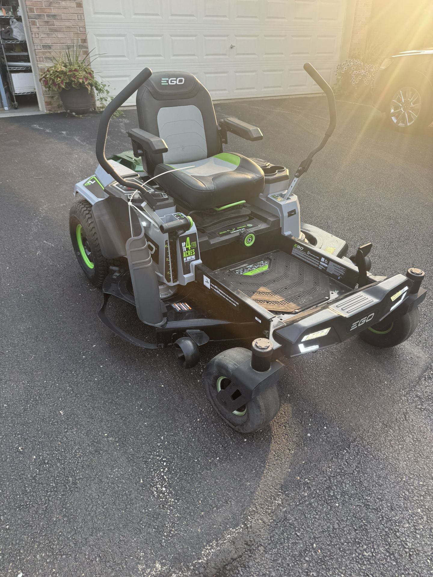 EGO POWER+ Z6 52-in 56-volt Lithium ion Electric Zero-turn Riding Lawn Mower