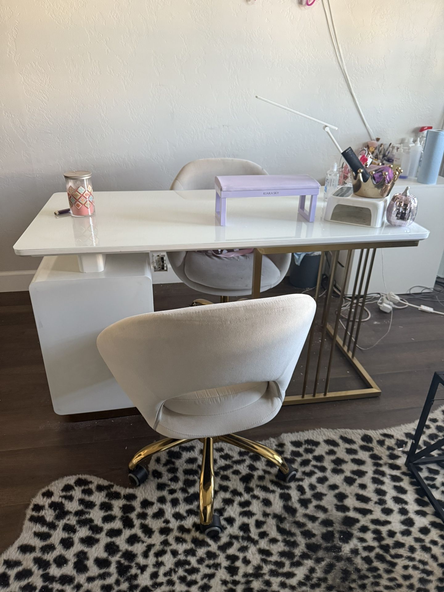 White Office Desk & 2 Chairs
