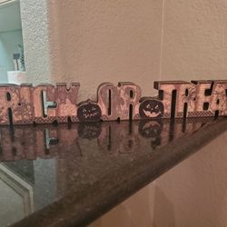 HALLOWEEN DECOR 🎃 TRICK OR TREAT SIGN