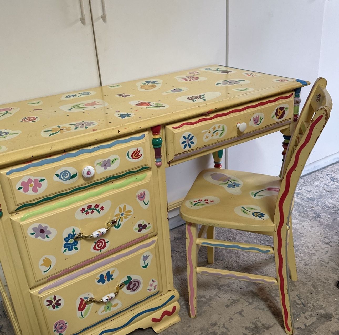 Kids Desk With A Chair Vintage, Flower Painted