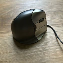 Evoluent right Hand Wired Mouse