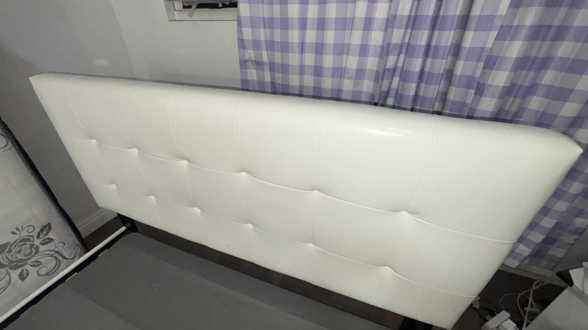 Bed frame White