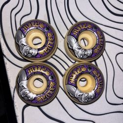 Spitfire F4 Silvas Classic Wheels Set Natural Purple 52