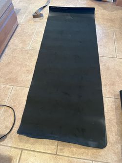 Rogue yoga mat with rogue carrying strap