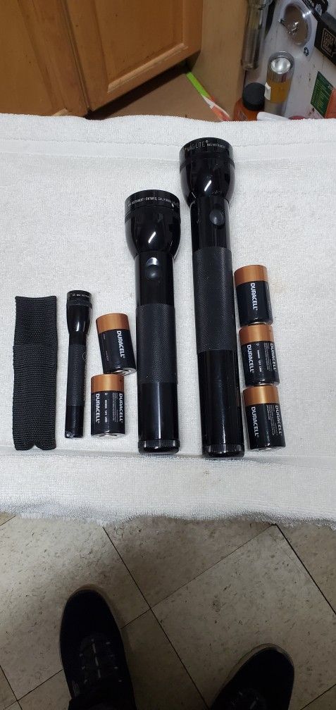 Maglite Flashlight Bundle Qty 3 Loaded With Duracell