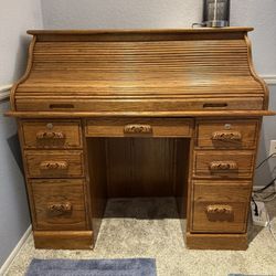 Roll-Top Oak Desk – Solid Wood 