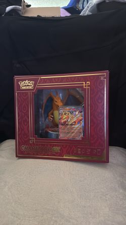 Pokémon Charizard EX box
