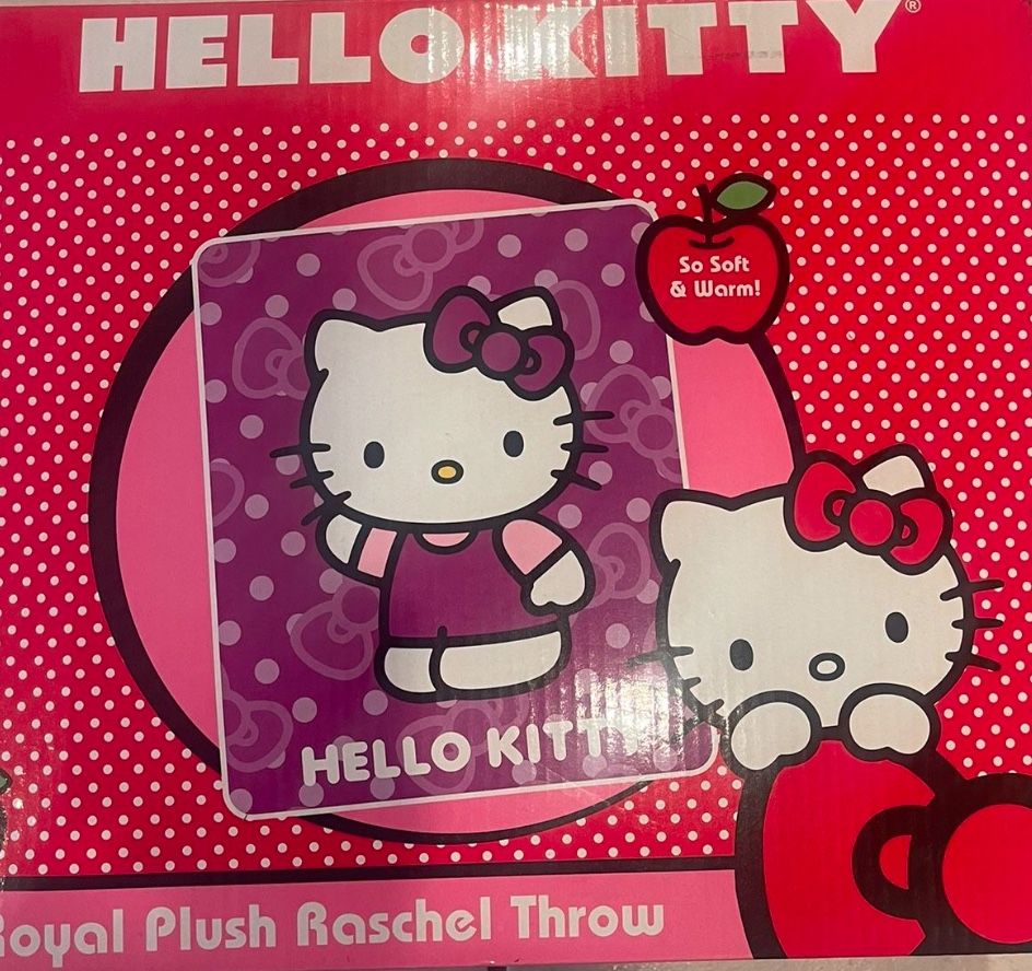 Hello Kitty, Throw Blanket
