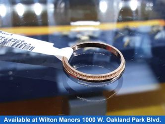 Women's Ring - Solitaire - Yellow Gold 14k (.585) 1.7 grams Size 7