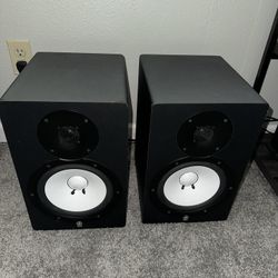 Yamaha HS8 Monitors