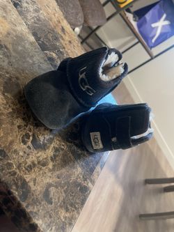 UGGS