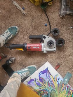 Central Machinery Pipe, Tube Re-threader