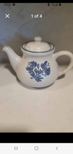 Pfaltzgraff Yorktowne Stoneware Teapot