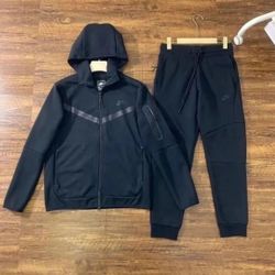 Nike Tech