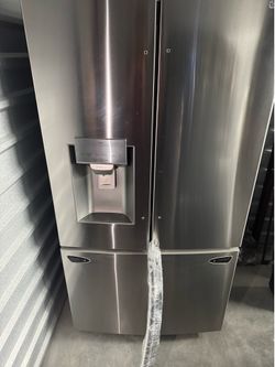LG 3-Door French Door Refrigerator