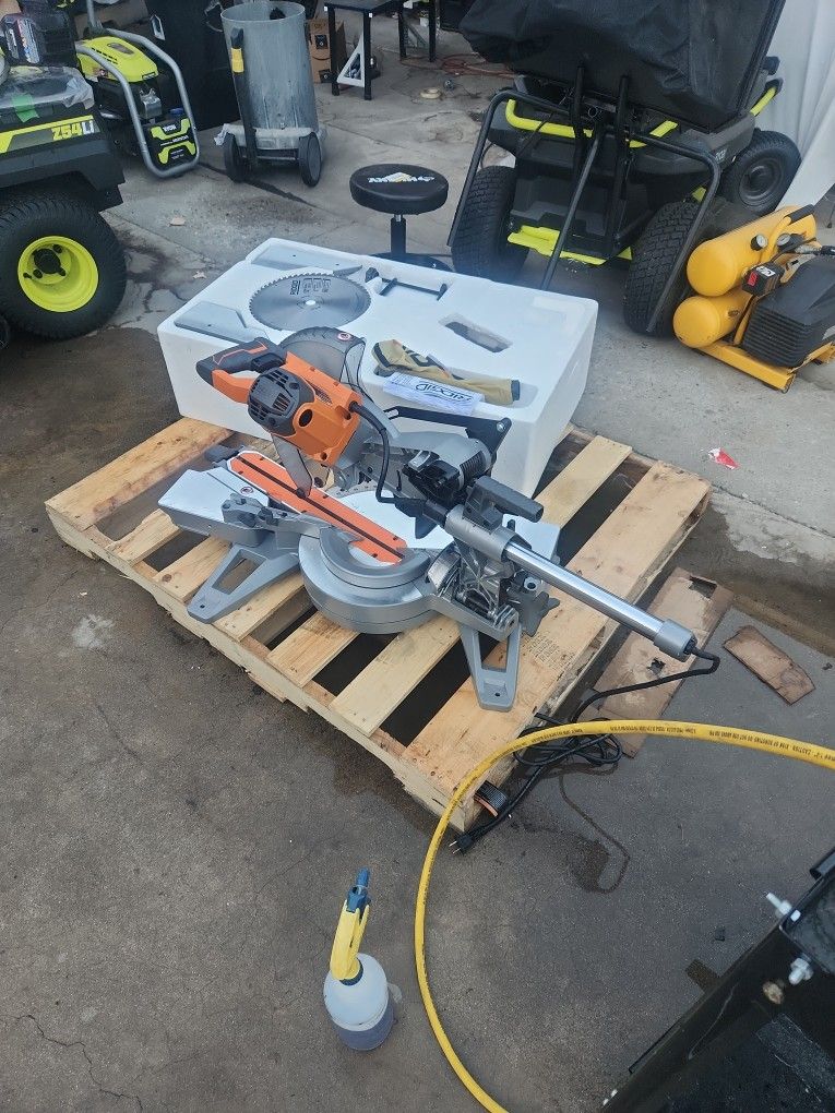 RIDGID
15 Amp Corded 12 in. Dual Bevel Sliding Miter Saw with 70 Deg. Miter Capacity and LED Cut Line
STORE PRICE $399