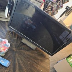 32 Inch Emerson  Tv