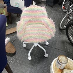 Free Kids Chair 