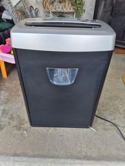 Paper shredder
