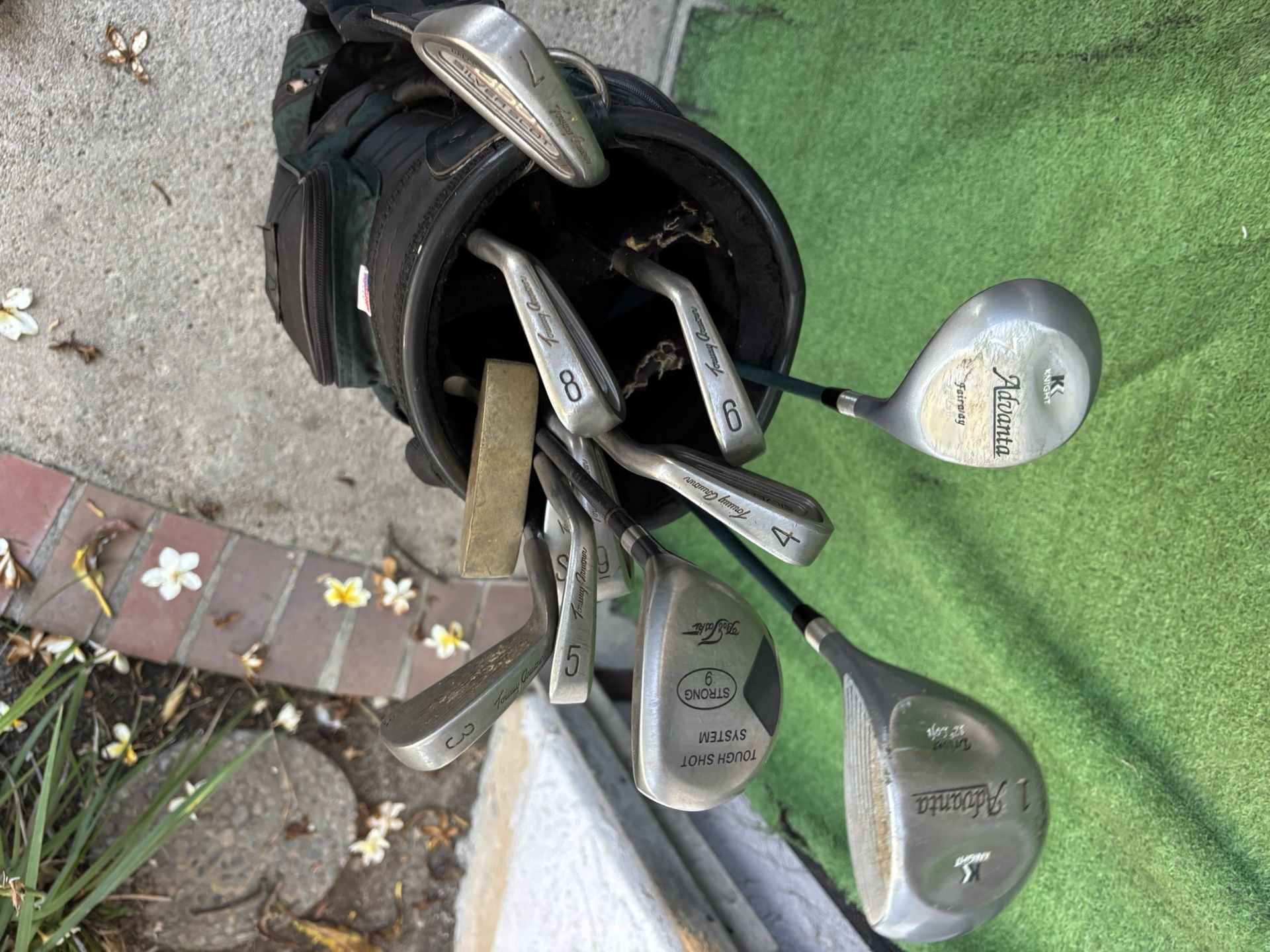 Golf  Set With Clubs, Right Handed