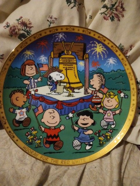 Collectible Peanuts Plate Danbury Mint