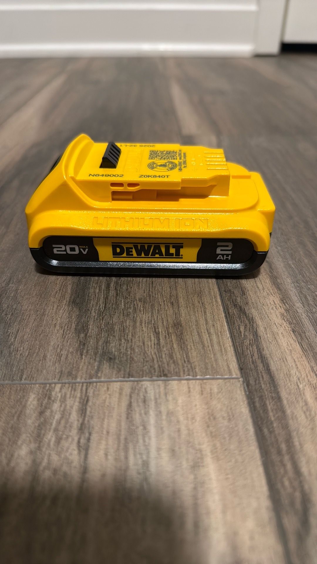DEWALT 20V MAX Lithium-Ion 2.0Ah Battery