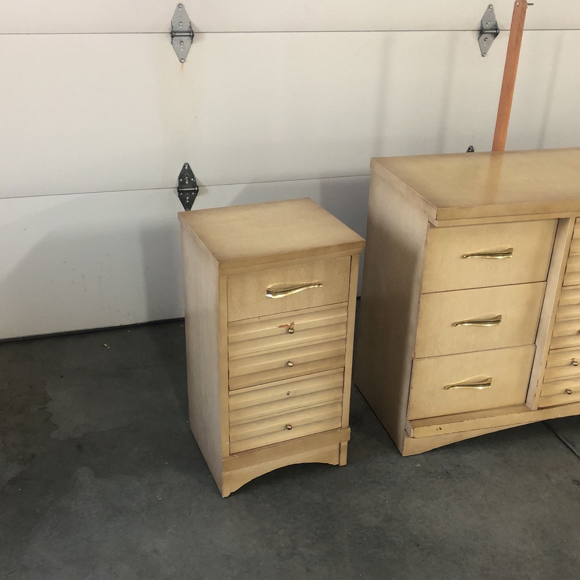 Vintage 75 Year Old 3-Piece Bedroom Set w/ Mirror