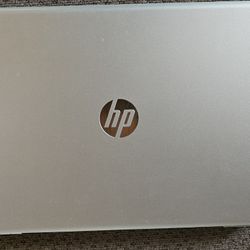 17" Hp Laptop w SSD