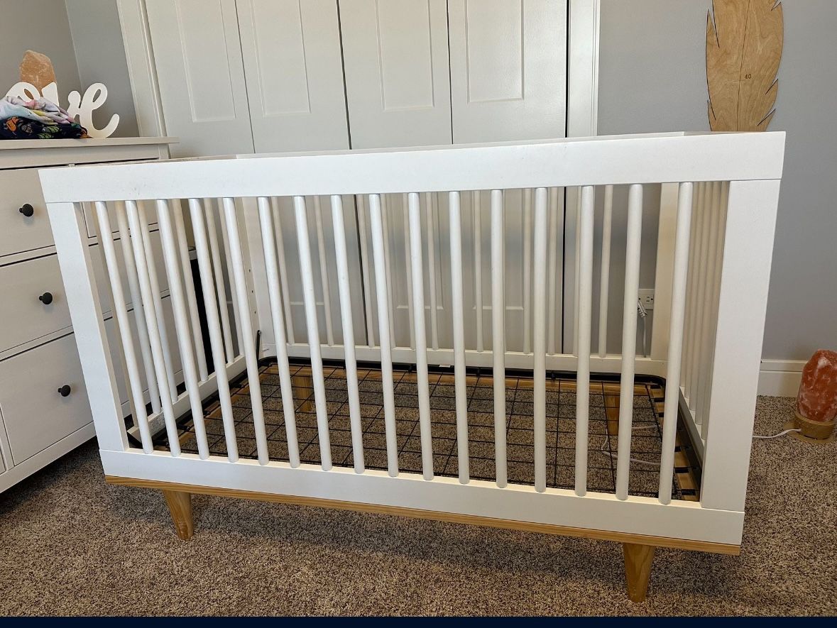 Baby Crib Good Condition
