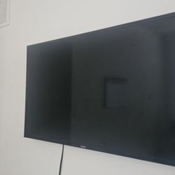 40" Inch TV . Need Gone Asap!