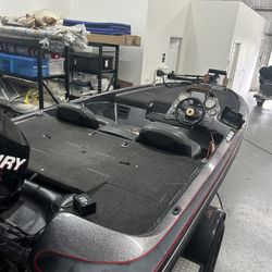 Bass Boat 