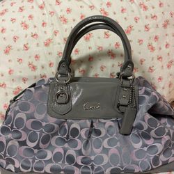 Mid/Early 00’s coach purse 