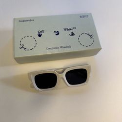 OFF WHITE Squared Sunglasses 